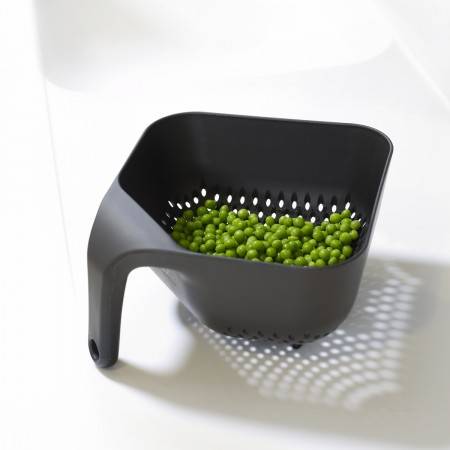 Joseph Joseph Sieb Square Colander schwarz mittel Kochsieb Mehlsieb